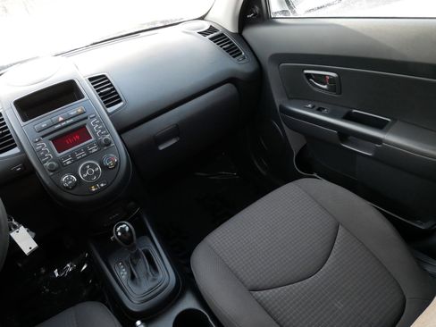 Used 2013 Kia Soul image 11