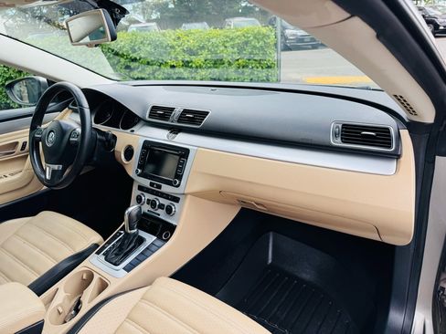 Used 2013 Volkswagen CC Sport Plus image 19