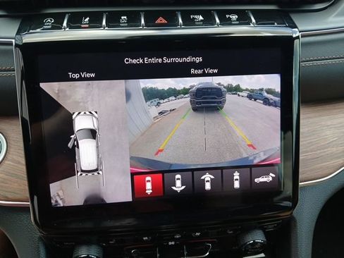 Used 2023 Jeep Grand Cherokee L Summit w/ Luxury Tech Group V AWD/4WD image 46