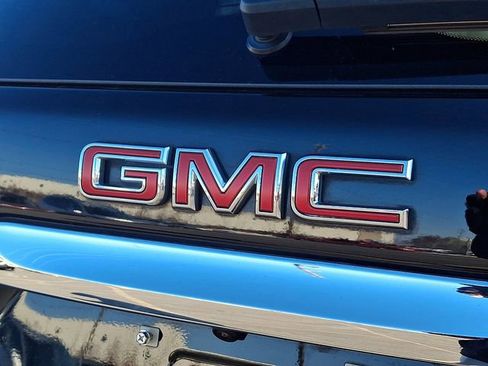 Used 2022 GMC Terrain SLE w/ Driver Convenience Package image 29