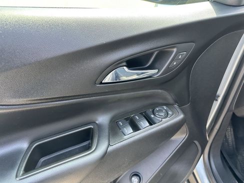 Used 2024 Chevrolet Equinox LT image 18