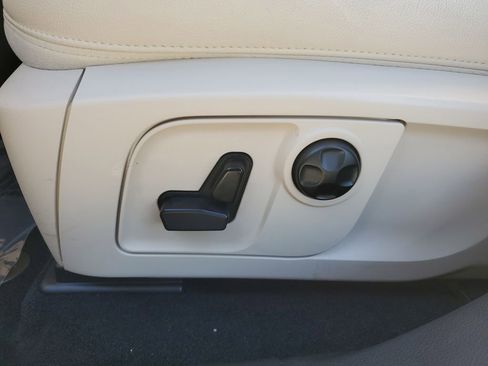 Used 2019 Maserati Levante image 22