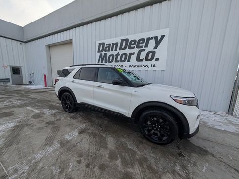 Used 2024 Ford Explorer ST-Line w/ Class IV Trailer Tow Package image 35