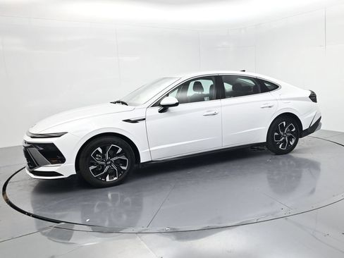 Used 2025 Hyundai Sonata SEL FWD image 4