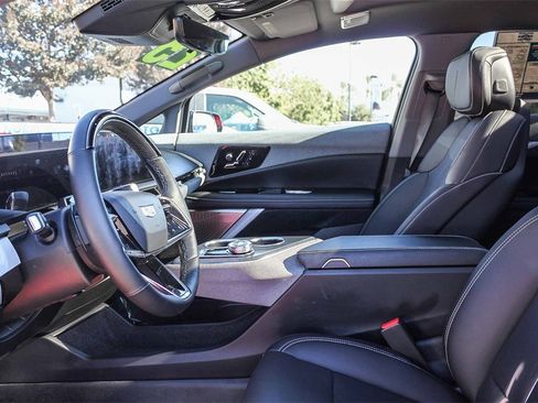 Used 2025 Cadillac Optiq Sport 2 w/ LPO, Floor Liner Package image 22