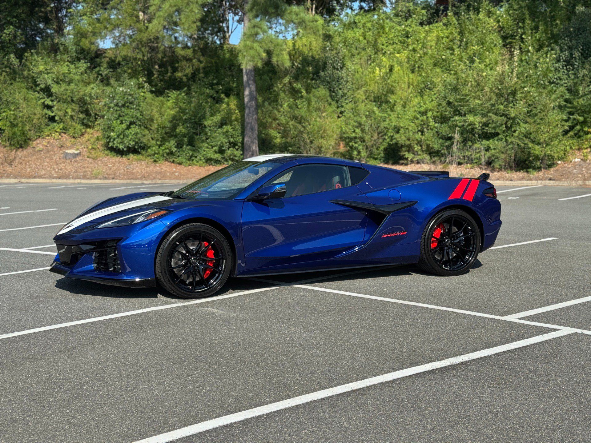 Used 2027 Chevrolet Corvette Grand Sport w/ Stealth Interior Trim Package RWD image 5