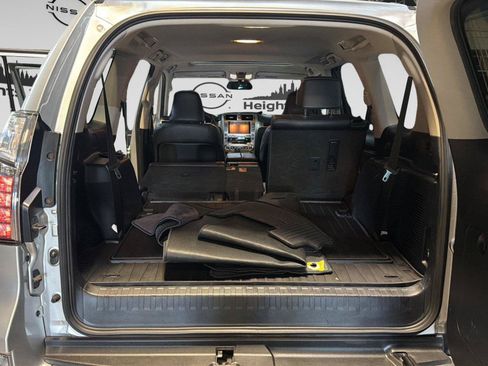 Used 2015 Lexus GX 460 w/ Premium Package AWD/4WD image 31