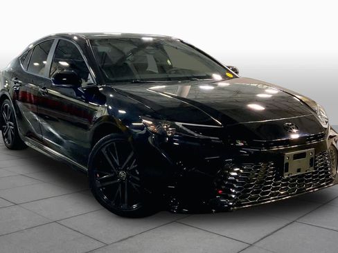Used 2025 Toyota Camry XSE w/ Premium Package AWD/4WD image 3