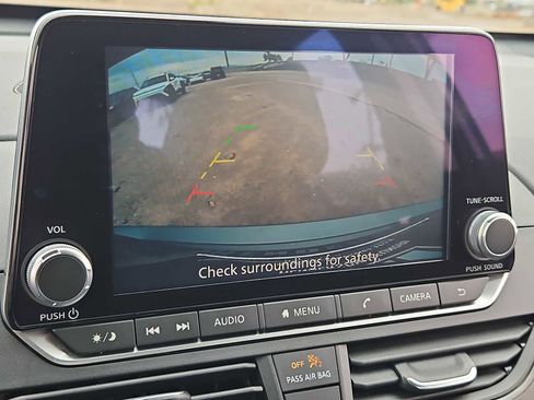 Used 2024 Nissan Altima 2.5 SV image 28