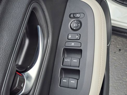 New 2026 Honda HR-V LX image 14