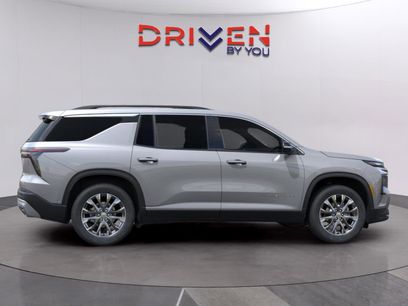 New 2026 Chevrolet Traverse LT w/ Sun and Wheel Package