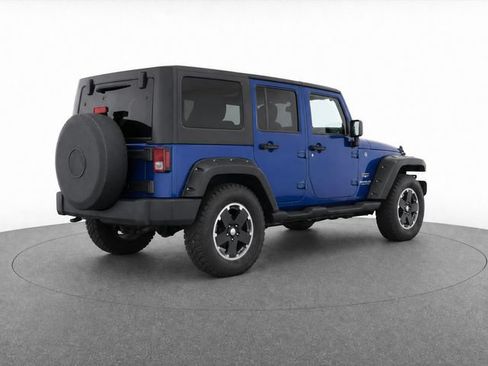 Used 2009 Jeep Wrangler Unlimited Sahara AWD/4WD image 4