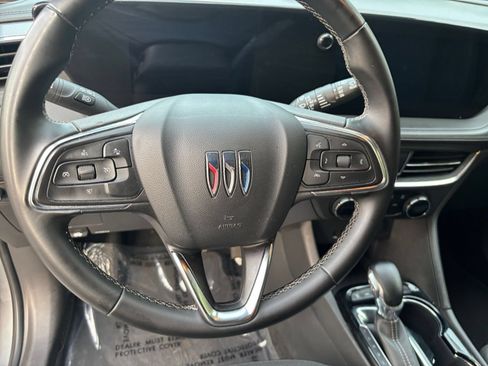 Used 2025 Buick Encore GX Preferred AWD/4WD image 27