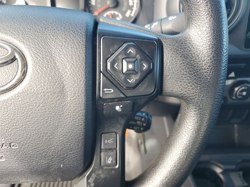 Used 2022 Toyota Tacoma SR RWD image 17