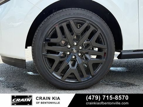 Used 2026 Ford Expedition Platinum w/ Stealth Performance Package AWD/4WD image 35