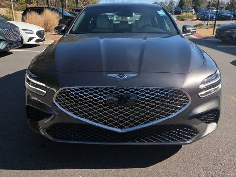 Used 2025 Genesis G70 2.5T image 1