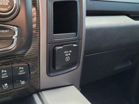 Used 2017 RAM 1500 Limited image 27