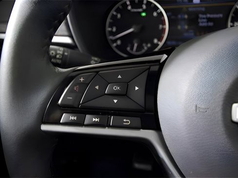 Used 2025 Nissan Altima 2.5 SL image 19