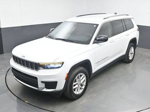 Used 2023 Jeep Grand Cherokee L Laredo RWD image 15
