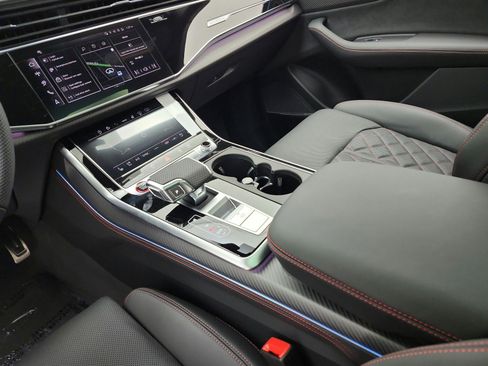 New 2026 Audi SQ8 Prestige image 10