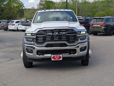 New 2026 RAM 5500 Tradesman w/ Chrome Appearance Group image 3