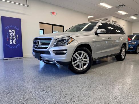 Used 2015 Mercedes-Benz GL 450 4MATIC image 2