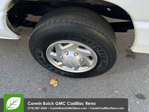 Used 2014 Ford E-250 and Econoline 250 image 24