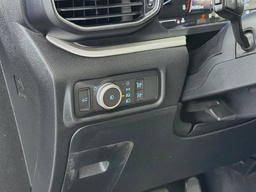 Used 2020 Ford Explorer XLT w/ Equipment Group 202A RWD image 13