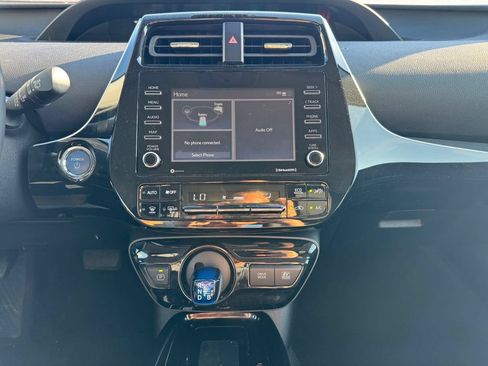 Certified 2021 Toyota Prius XLE AWD/4WD image 2