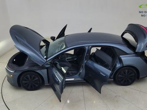 Used 2025 Lucid Air Pure RWD image 87