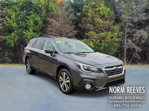 Used 2019 Subaru Outback 3.6R Limited image 16
