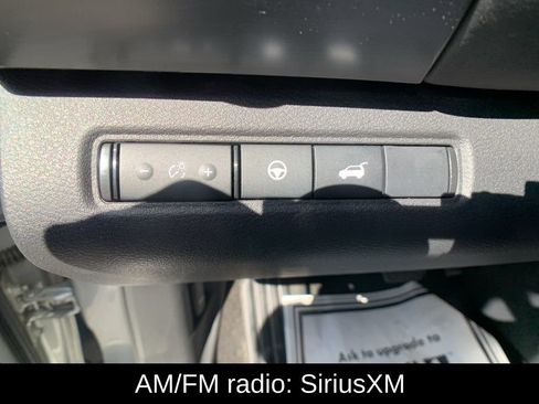 Used 2025 Nissan Pathfinder SL AWD/4WD image 12