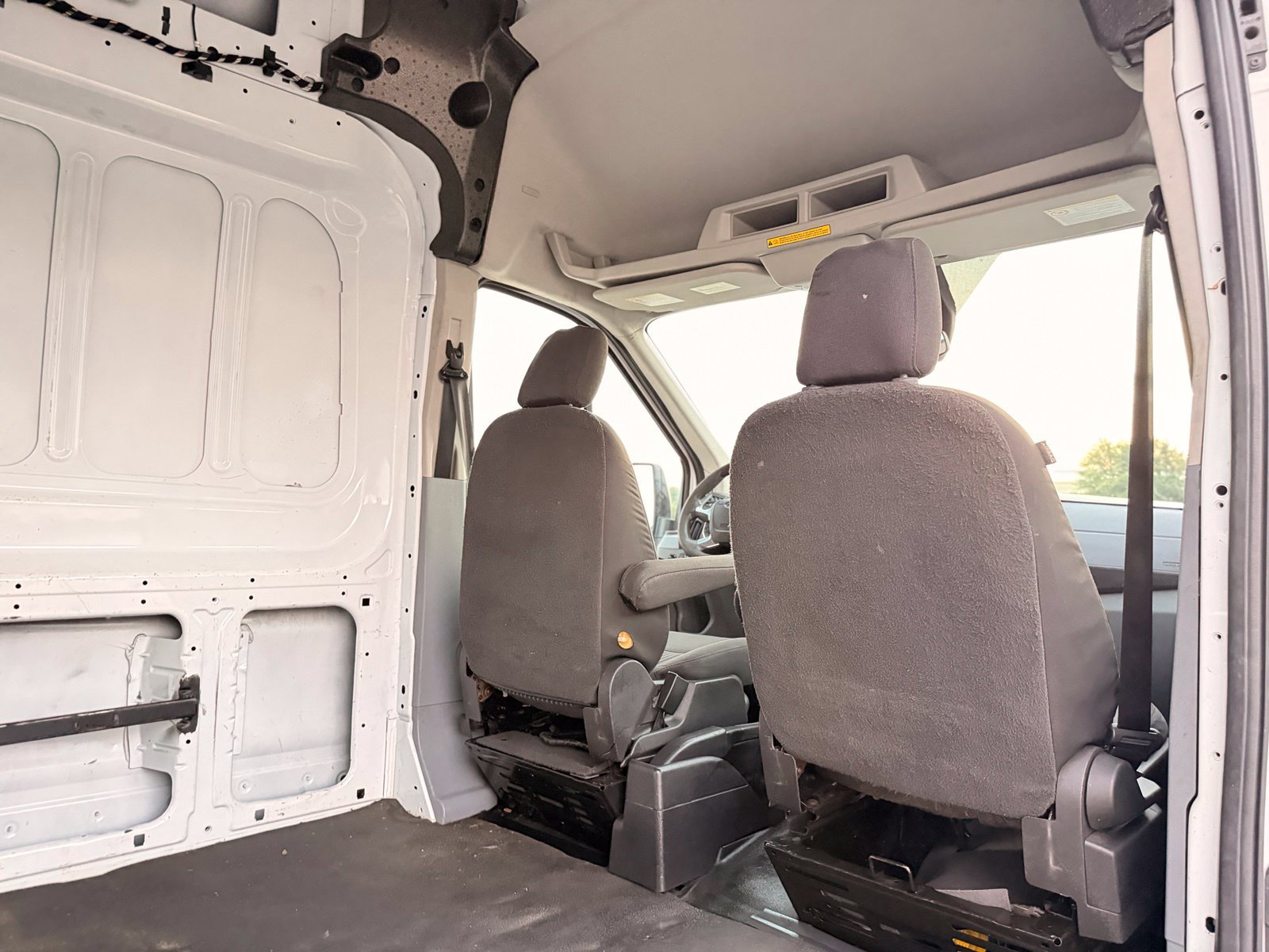 Used 2018 Ford Transit 350 148 High Roof RWD image 17