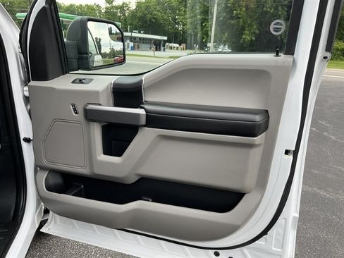 Used 2017 Ford F150 XLT AWD/4WD image 32
