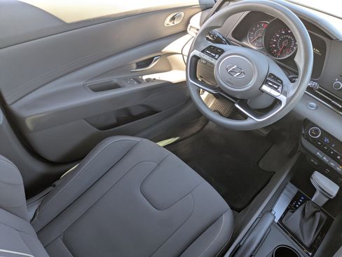 Certified 2023 Hyundai Elantra SEL image 13