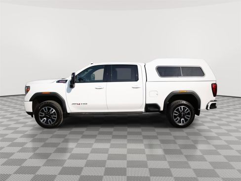 Used 2023 GMC Sierra 2500 AT4 w/ AT4 Premium Plus Package AWD/4WD image 9