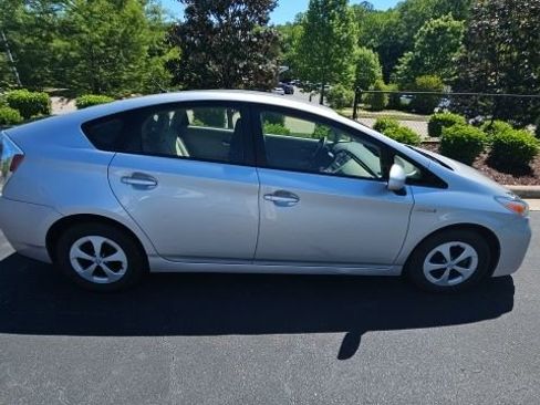 Used 2015 Toyota Prius Two FWD image 9