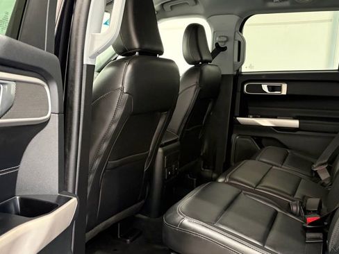 Used 2023 Ford Explorer XLT w/ Equipment Group 202A image 14