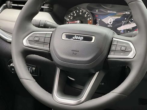 Used 2023 Jeep Compass Limited AWD/4WD image 13