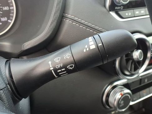 Certified 2025 Nissan Sentra SV image 23