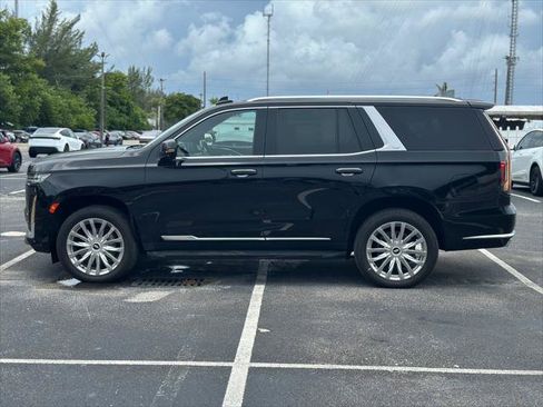 Used 2022 Cadillac Escalade Premium Luxury AWD/4WD image 4