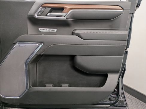 Used 2023 GMC Sierra 1500 Denali w/ Technology Package image 27