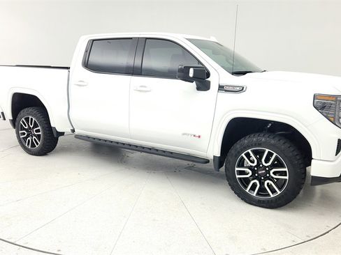 Used 2025 GMC Sierra 1500 AT4 w/ AT4 Premium Package image 8