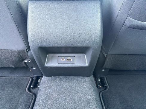 Used 2025 Nissan Altima 2.5 SV FWD image 13