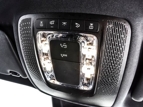 Used 2023 Mercedes-Benz EQB 300 4MATIC image 29