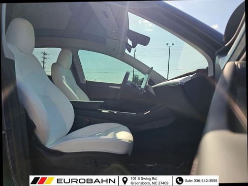 Used 2024 Tesla Model Y Performance AWD/4WD image 26