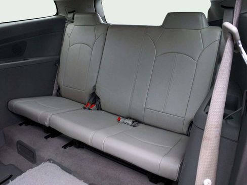 Used 2015 Chevrolet Traverse LT FWD image 19