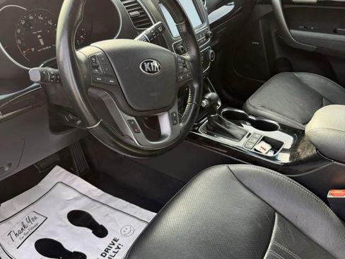 Used 2015 Kia Sorento SX image 10