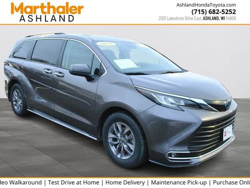 Certified 2022 Toyota Sienna XLE image 1