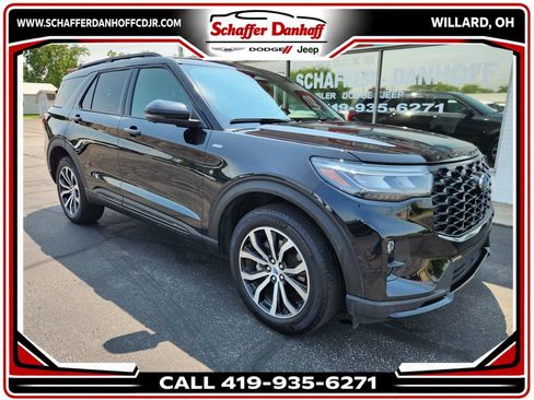 Used 2025 Ford Explorer ST-Line AWD/4WD image 1